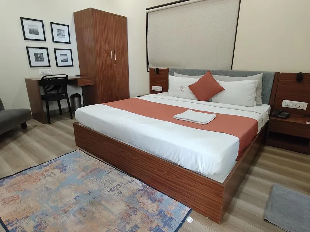scheme no 113, indore hotel booking - hotel weekend by benchmark