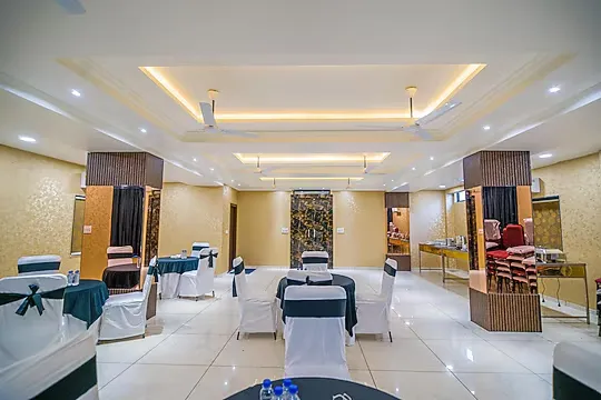 corporate hotels in kanha shree by cosmos hotels indore