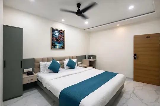 hotels for couple in kreston heights hotel 114 indore