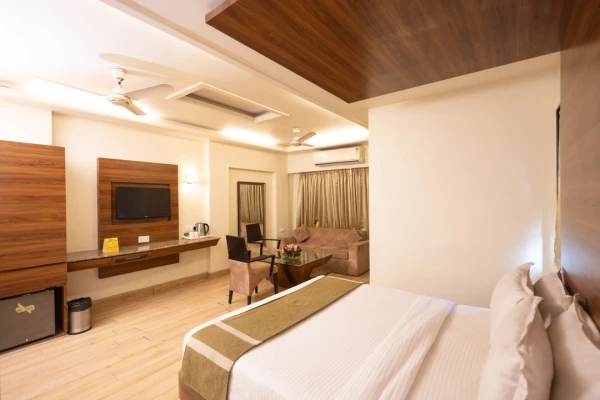 budget hotel in vijay nagar, indore - kyriad hotel indore