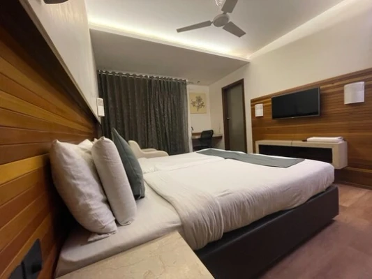 hotel with gym in vijay nagar, indore - loto hotel premier vijay nagar