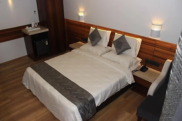 best unmarried couple friendly hotels in loto hotel premier vijay nagar indore