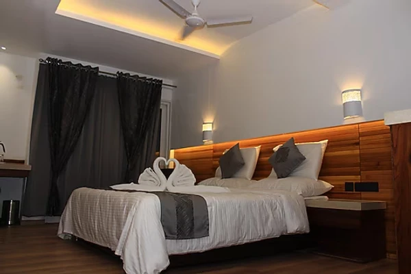 group holiday hotels in loto hotel premier vijay nagar indore