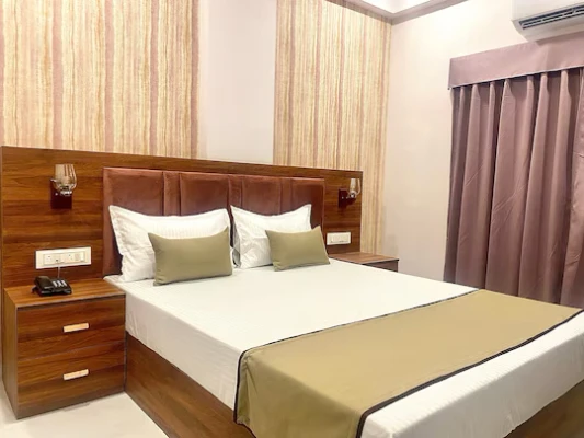 hotel room booking in lig square, indore - mumbai house - lig square , indore