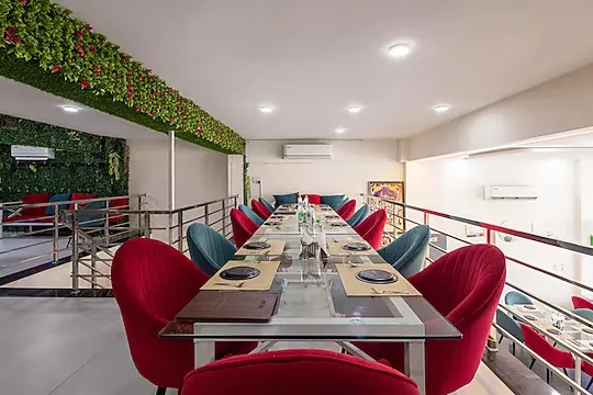 scheme 114, indore hotel booking - pravasa stay dewas naka