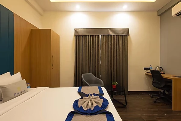 day time hotels in pravasa stay luv kush square indore