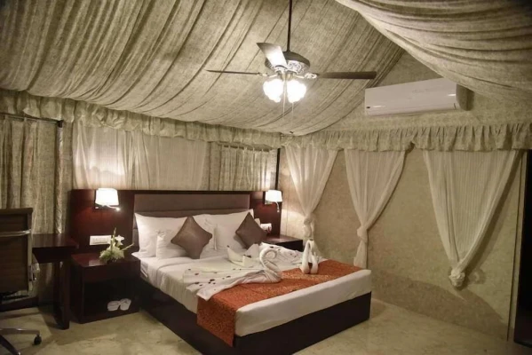 hotel with bar in pragati vihar, indore - pride hotel & convention centre indore