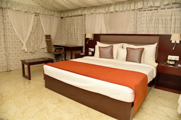 budget hotel in pragati vihar, indore - pride hotel & convention centre indore