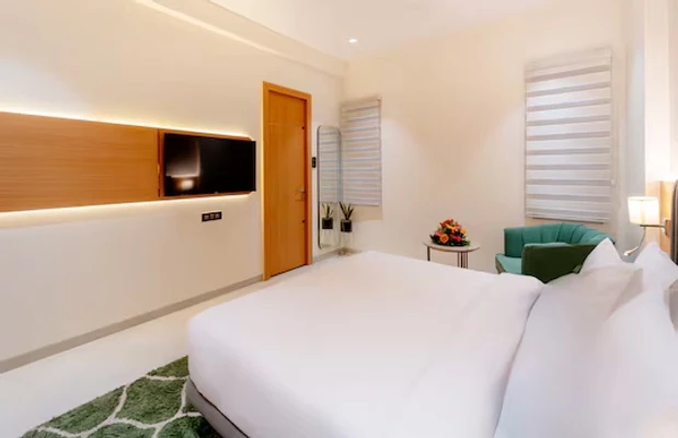 best luxury hotels in scarlet hotel indore