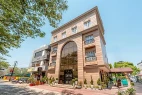 couple friendly hotels in scarlet hotel indore