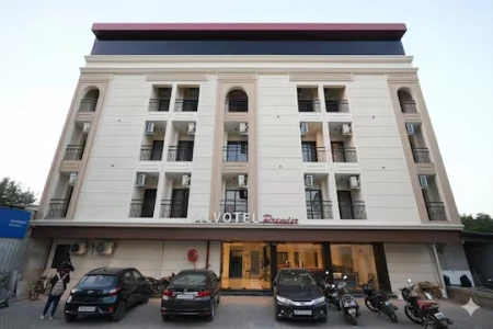 hotel with bar in jai nagar, indore - silvotel premier by bizzgrow hotels