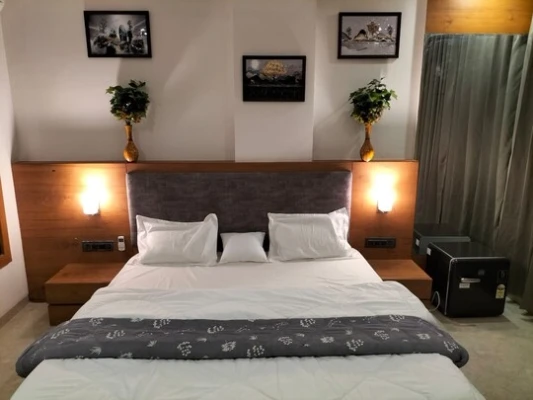 4 star hotels in sukoon signature indore