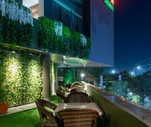 early check in hotels in sukoon signature indore