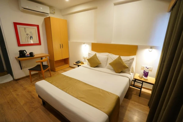 hotel in bombay hospital square ring road, indore for couples - the byke business landmark c21 mall indore