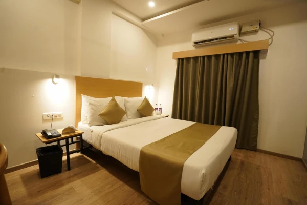 online room booking in bombay hospital square ring road, indore - the byke business landmark c21 mall indore