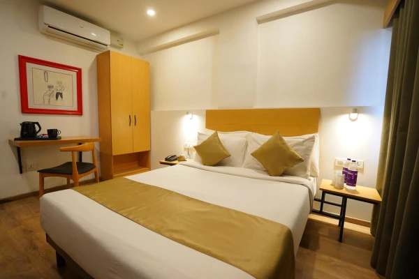 hotel room booking in bombay hospital square ring road, indore - the byke business landmark c21 mall indore