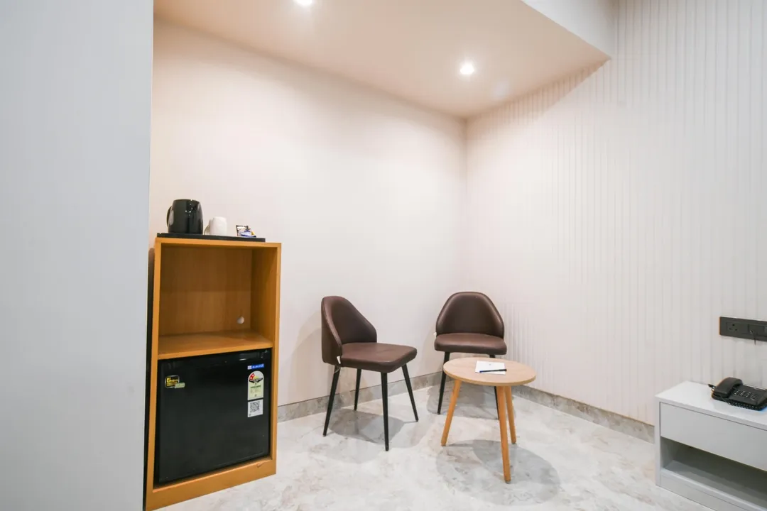 hotel with bar in sudama nagar, indore - the byke express gopur square indore