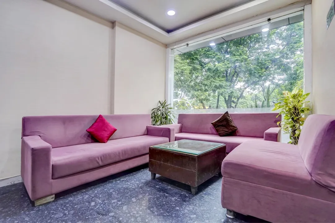 hotel with meeting room in bombay hospital square ring road, indore - the byke express pishore inn indore