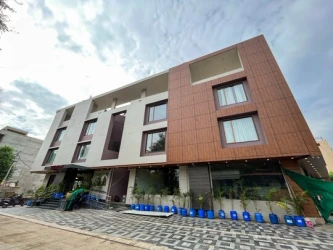 hotel with gym in scheme no 113, indore - the clan hotel