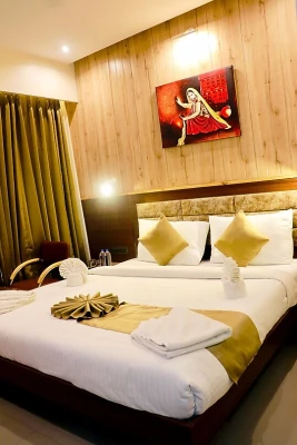 hotel in scheme no 113, indore for couples - the clan hotel