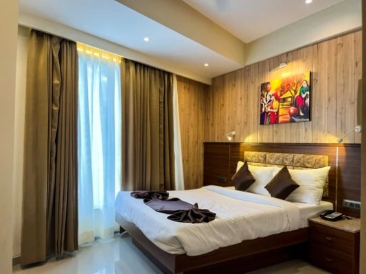 hotel in scheme no 113, indore for couples - the clan hotel