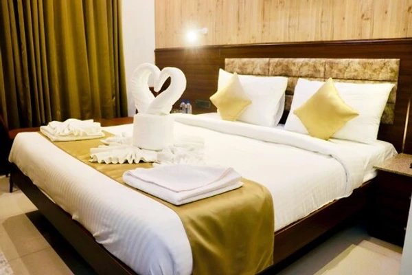 budget hotel in scheme no 113, indore - the clan hotel