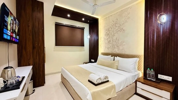 hotel with banquet hall in scheme 78, indore - the veda's hotel