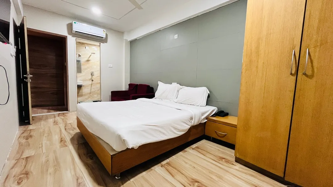 day hotels in trpotels formerly vanni inn indore
