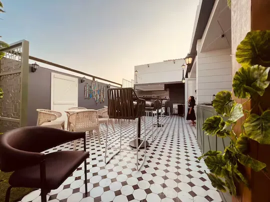 hotels for few hours in hotel paras jabalpur