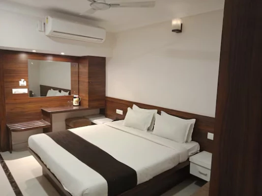 day use hotels in hotel paras jabalpur