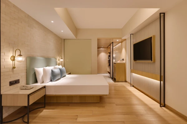 hotel in naudra bridge, jabalpur for couples - lemon tree premier jabalpur