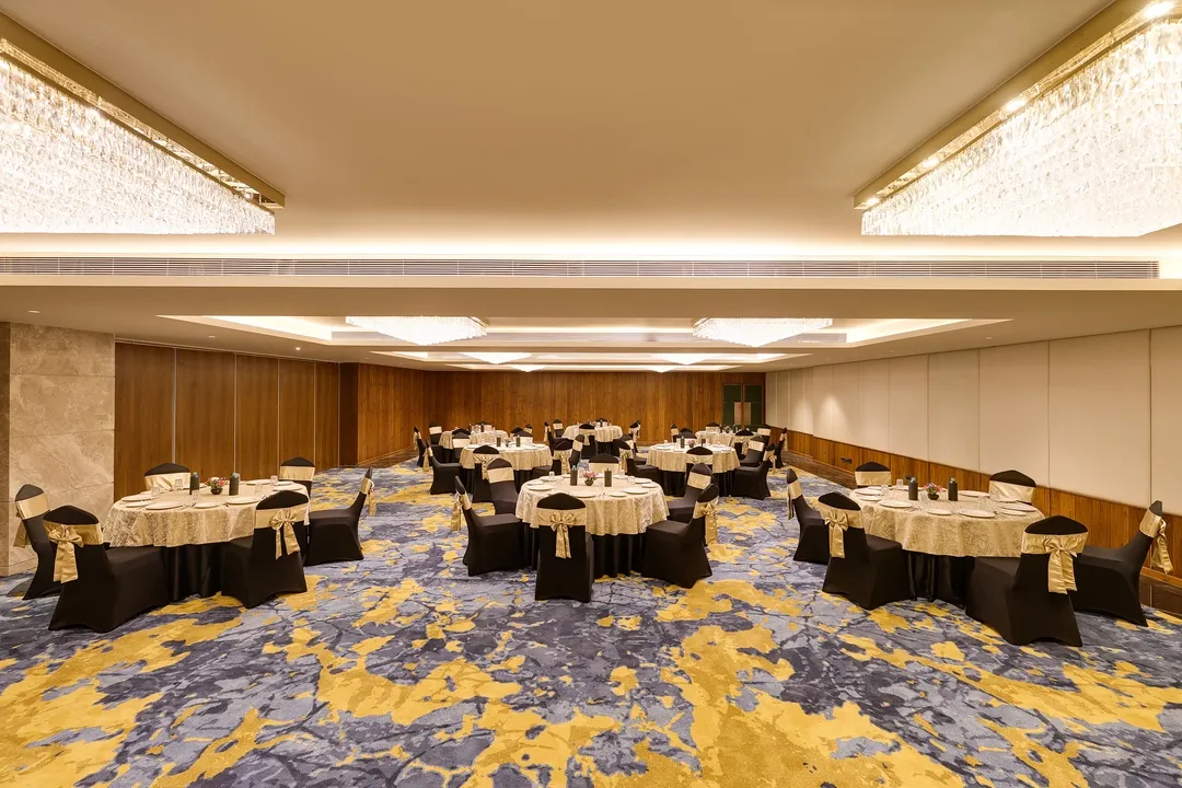 hotel in naudra bridge, jabalpur for couples - lemon tree premier jabalpur