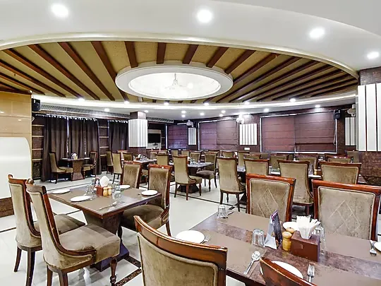 hotel with swimming pool in naudra bridge, jabalpur - playotel inn anmol classic, jabalpur