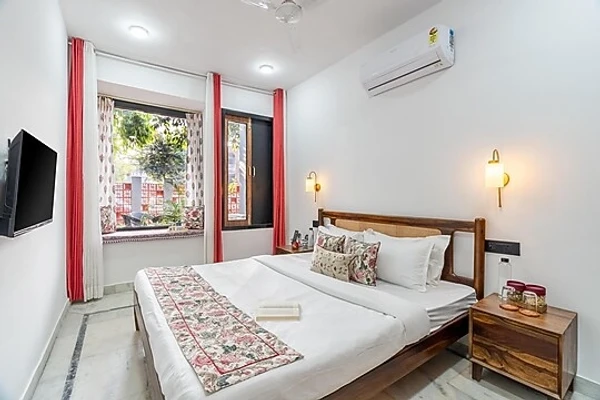 hotel room booking in malviya nagar, jaipur - alaya stays ramalaya 8 bhk with serene coutyard & lush garden jaipur