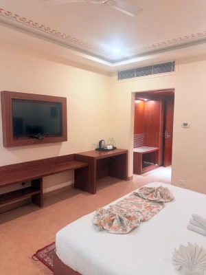 hotel with free parking in himmatpura, jaipur - caelum atharva palace