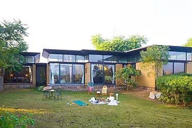 hotel with bar in jheejha, jaipur - elivaas hari bagh 4 bhk villa with gaming zone