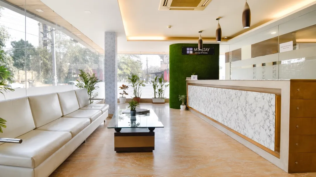 luxury hotel in hotel apex intercontinental jaipur