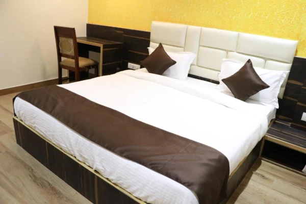 3 star hotel in jagatpura, jaipur - hotel karma inn