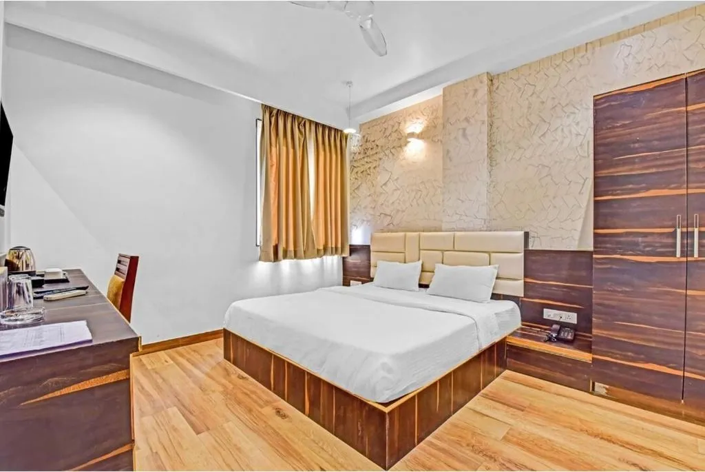 hotel with free parking in jagatpura, jaipur - hotel karma inn