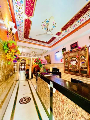 hotel with bar in sindhi camp, jaipur - hotel moon light
