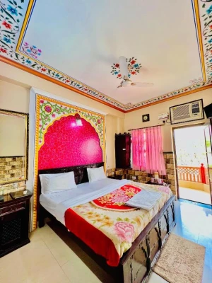 online room booking in sindhi camp, jaipur - hotel moon light