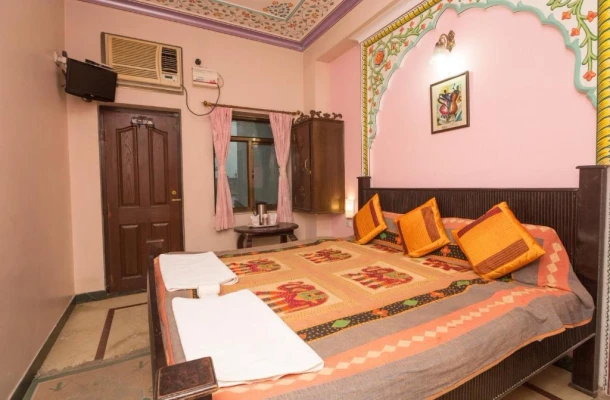 sindhi camp, jaipur hotel booking - hotel moon light