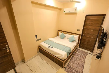 top hotels in hotel pearl square jaipur