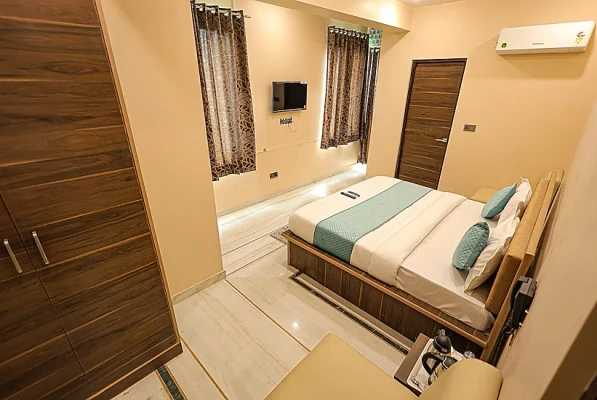 best 3 star hotels in hotel pearl square jaipur