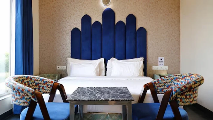 online room booking in shyam nagar, jaipur - hotel the white moon