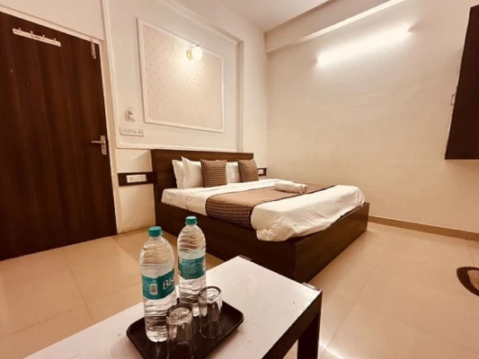 tourist hotels in majestic heights hotel jaipur