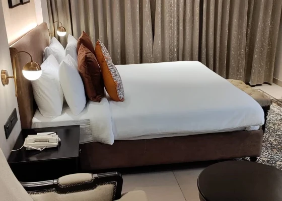 jacuzzi hotel in sitapura, jaipur - pride amber villas