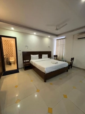 unmarried couple friendly hotels in tipsyy heritage heights jaipur