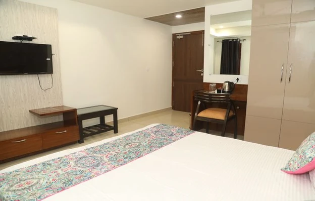 budget hotels in hotel whitestone residency jalandhar