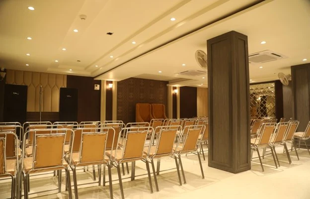 hotels for couple in hotel whitestone residency jalandhar
